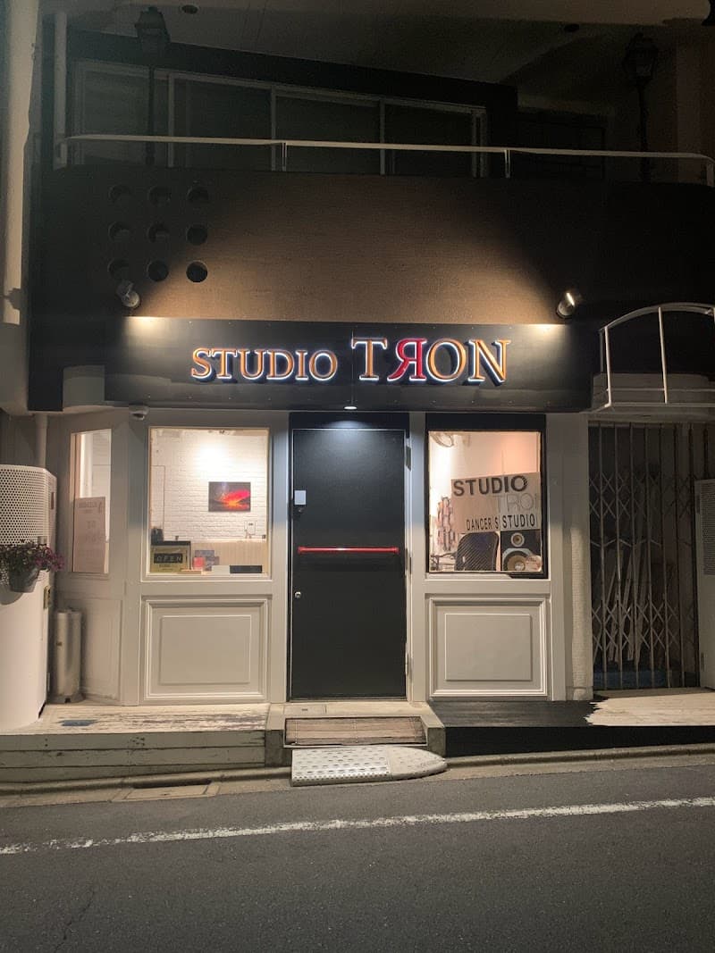 STUDIO TRON